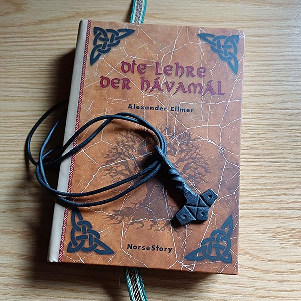 Kundenfoto des Hardcover Buches "Die Lehre der Hávamál"