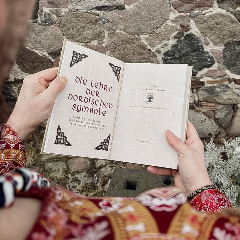 Buch Die Lehre der nordischen Symbole - Titelei